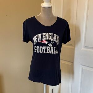 New England Patriots ladies large fitted Tee